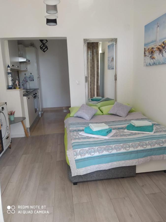 Apartmani Ana Vir Exterior foto